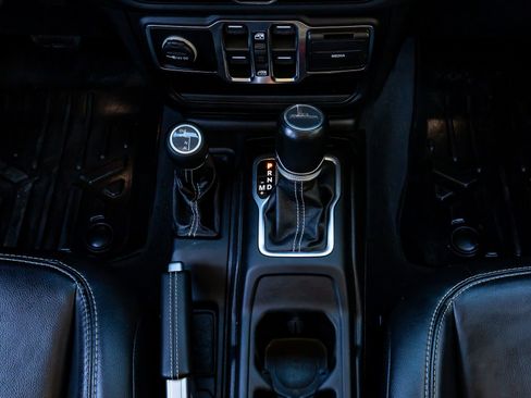 Used 2021 Jeep Gladiator Overland w/ Popular Equipment Package image 25