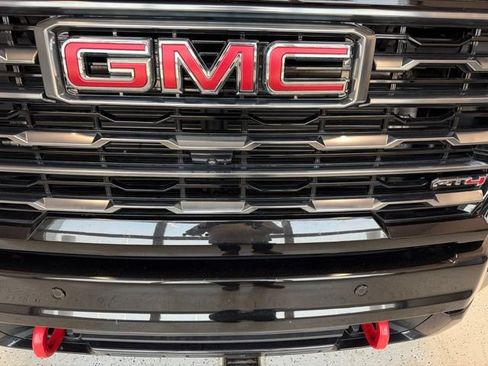 Used 2024 GMC Sierra 2500 AT4 w/ AT4 Premium Plus Package AWD/4WD image 13