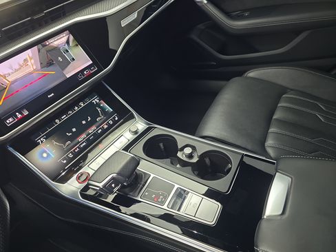 Used 2022 Audi S7 Prestige w/ Prestige Package image 25