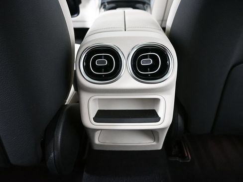 Certified 2024 Mercedes-Benz GLC 300 4MATIC image 17
