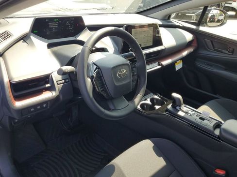 New 2026 Toyota Prius Plug-In Hybrid FWD image 9