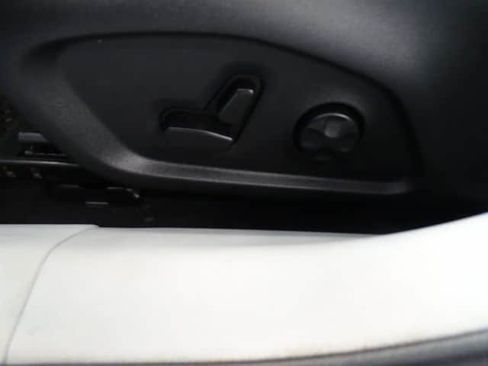 Used 2021 Jeep Compass Latitude w/ Sun and Sound Group image 3