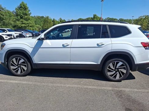 Used 2024 Volkswagen Atlas SE AWD/4WD image 6
