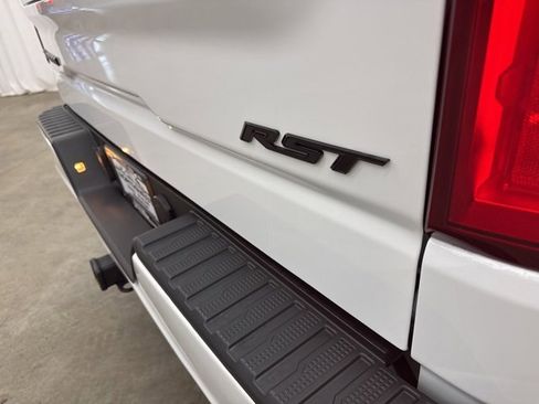 Used 2022 Chevrolet Silverado 1500 RST image 26