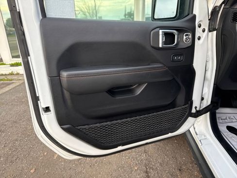 Used 2021 Jeep Gladiator Mojave image 10