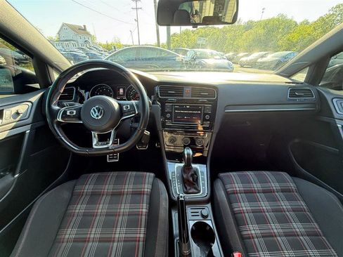 Used 2020 Volkswagen GTI S image 12