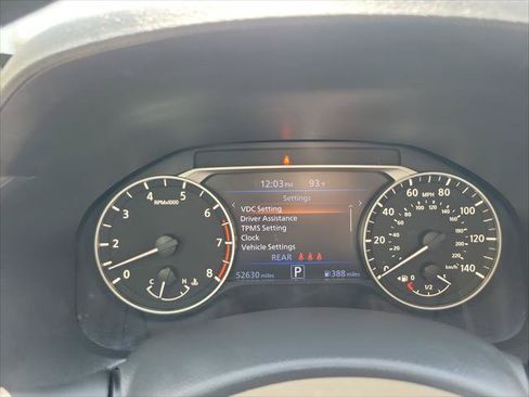 Used 2024 Nissan Altima 2.5 SV FWD image 27