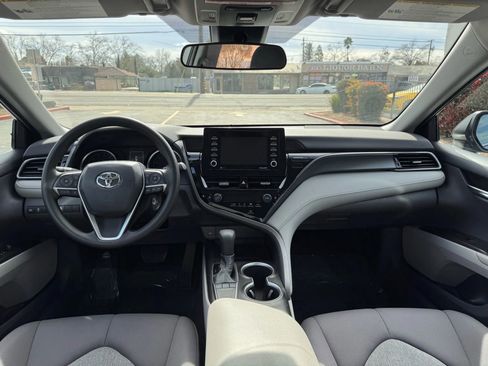 Used 2022 Toyota Camry LE FWD image 19