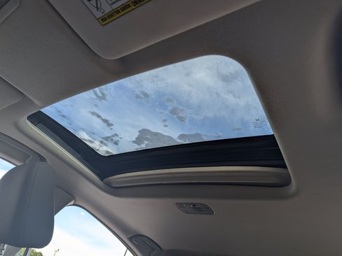 Used 2018 Honda HR-V EX image 15