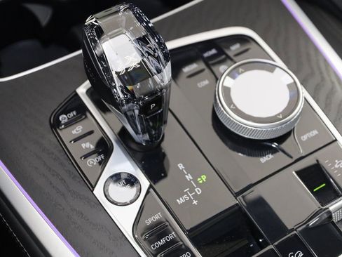 Used 2022 BMW X7 M50i image 7