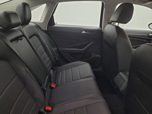 Used 2024 Volkswagen Jetta SE image 19