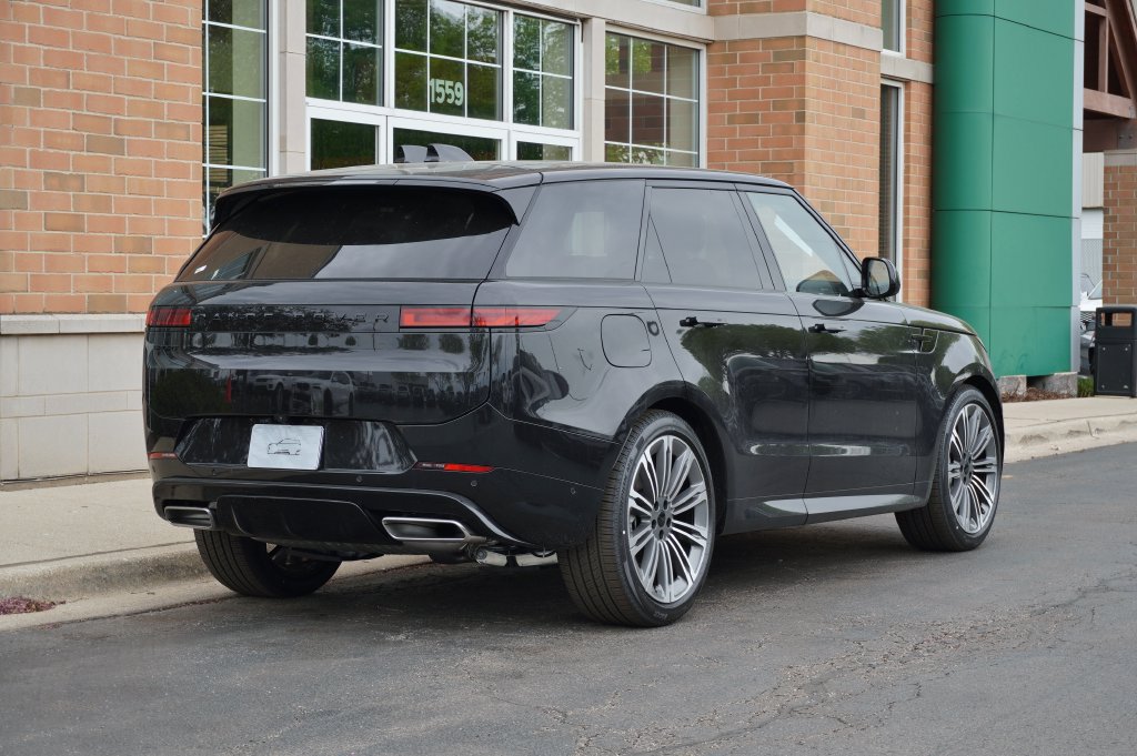 Certified 2026 Land Rover Range Rover Sport Dynamic SE AWD/4WD image 6