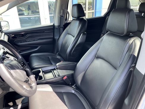Used 2024 Honda Odyssey Touring image 11