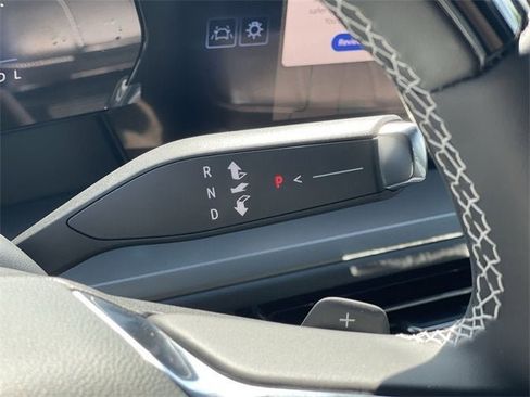 New 2025 Chevrolet Traverse LT w/ Enhanced Driving Package image 16