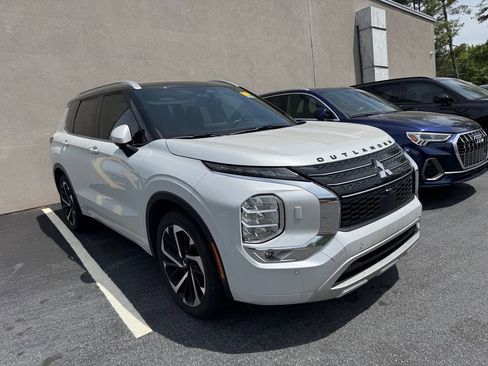 Used 2024 Mitsubishi Outlander SEL image 1