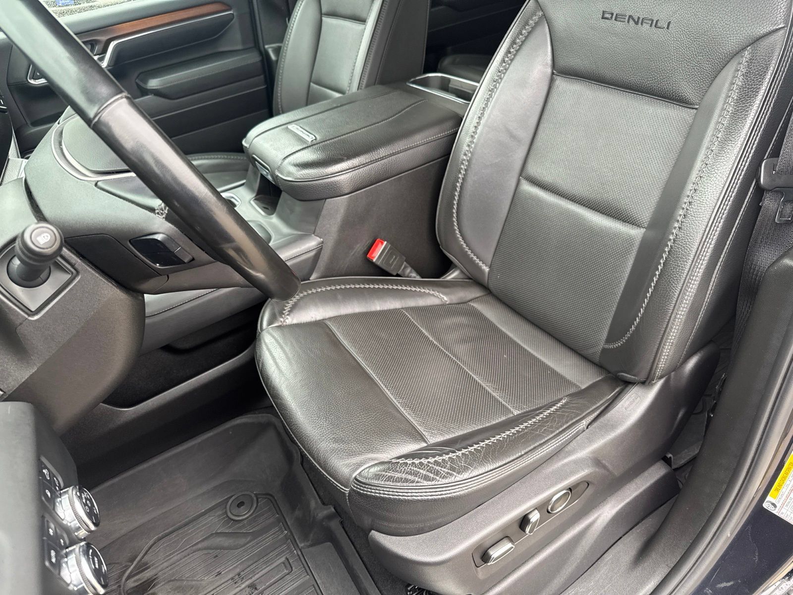 Used 2024 GMC Sierra 2500 Denali w/ Denali Reserve Package AWD/4WD image 13
