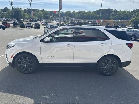 Used 2022 Chevrolet Equinox RS w/ RS Leather Package FWD image 5