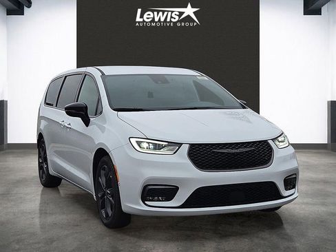 New 2026 Chrysler Pacifica Select FWD image 6