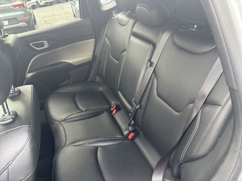 Used 2025 Jeep Compass Limited AWD/4WD image 21