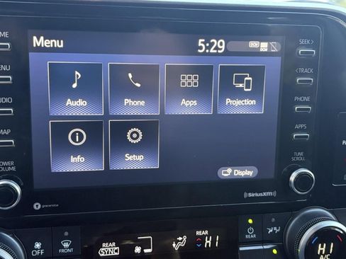 Used 2020 Toyota Highlander L image 33