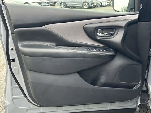 Used 2023 Nissan Murano SV w/ SV Midnight Edition Package image 13