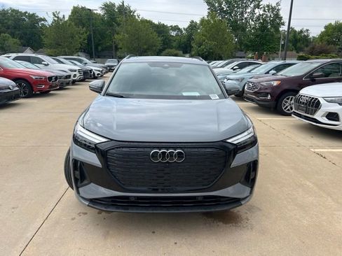Used 2025 Audi Q4 e-tron Premium Plus AWD/4WD image 2