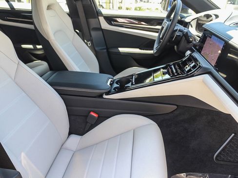 Certified 2024 Porsche Panamera 4 image 24