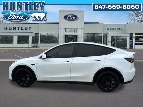 Used 2023 Tesla Model Y Long Range image 7
