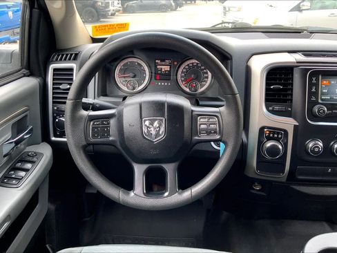 Used 2019 RAM 1500 Classic SLT image 6