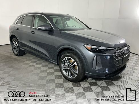 Used 2025 Audi Q5 Premium w/ 19" Wheel Package AWD/4WD image 2