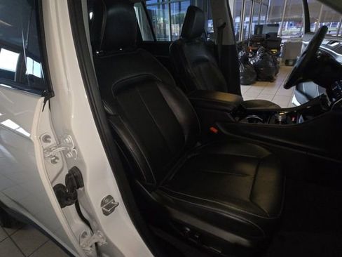 Used 2022 Jeep Grand Cherokee L Limited RWD image 25