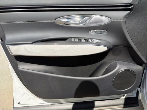 Certified 2026 Genesis GV70 2.5T Advanced AWD/4WD image 10