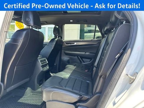 Certified 2024 Volkswagen Atlas Cross Sport SEL R-Line AWD/4WD image 23