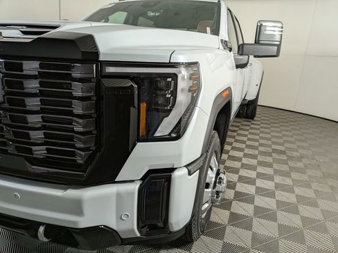New 2026 GMC Sierra 3500 Denali Ultimate image 11