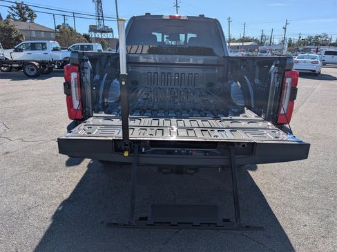 New 2026 Ford F250 Platinum image 14