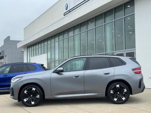 New 2025 BMW X3 xDrive30i w/ Premium Package AWD/4WD image 2