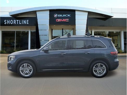 Used 2022 Mercedes-Benz GLB 250 4MATIC w/ Premium Package Lite image 6