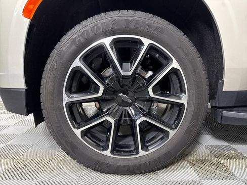 Used 2021 Chevrolet Tahoe RST w/ Luxury Package RWD image 22