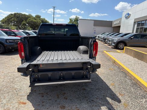 Used 2021 GMC Sierra 1500 SLT AWD/4WD image 30