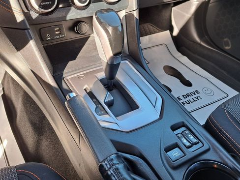 Used 2021 Subaru Crosstrek 2.0i Premium w/ Moonroof Package image 19