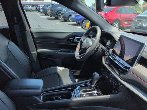 Used 2025 Jeep Compass Trailhawk AWD/4WD image 10