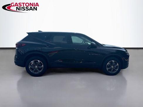 Used 2025 Chevrolet Blazer LT AWD/4WD image 10