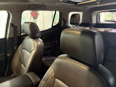 Used 2017 GMC Acadia SLT FWD image 5