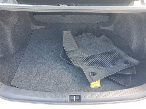 Used 2025 Toyota Corolla LE image 8