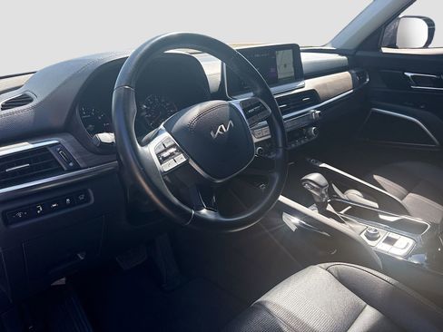 Used 2022 Kia Telluride EX w/ EX Premium Package image 9