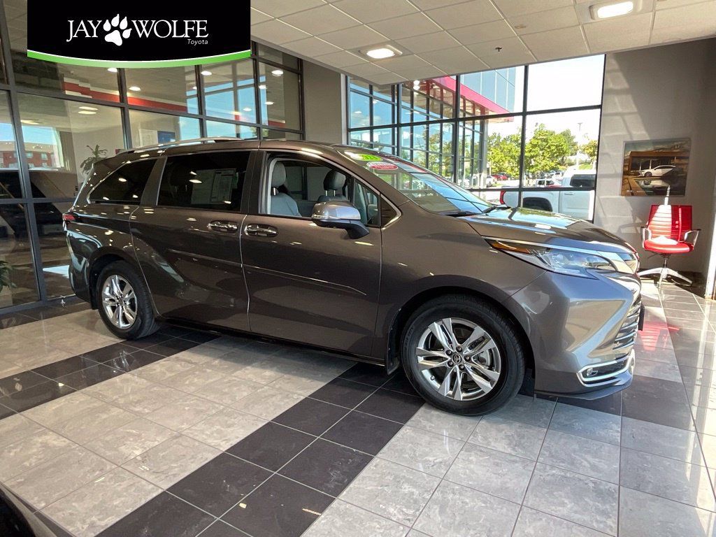 Certified 2023 Toyota Sienna Limited AWD/4WD image 1