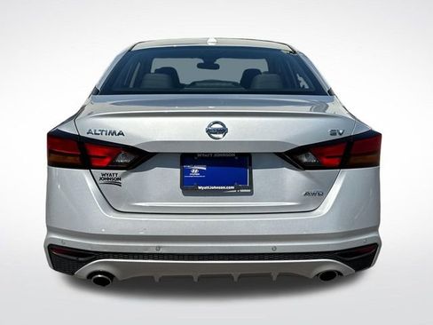 Used 2022 Nissan Altima 2.5 SV w/ SV Premium Package image 4