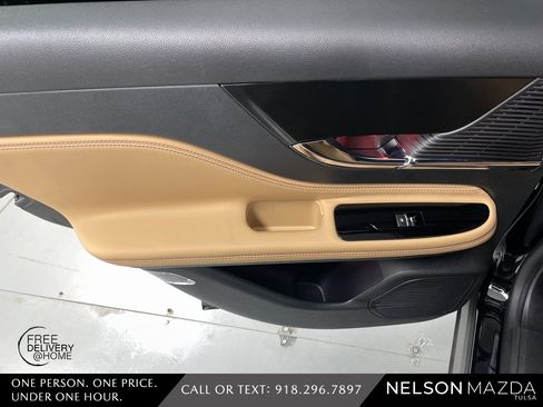 Used 2022 Lincoln Corsair Reserve w/ Elements Package image 31