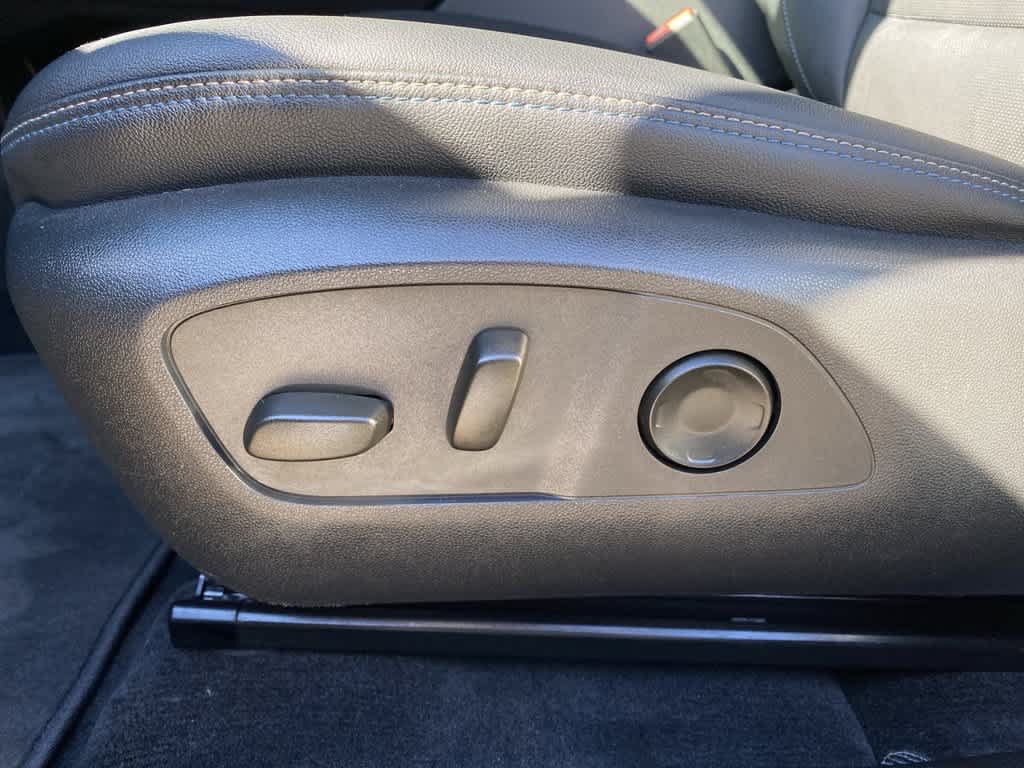 Used 2024 Chevrolet Equinox EV LT w/ LPO, Trailering Package AWD/4WD image 13