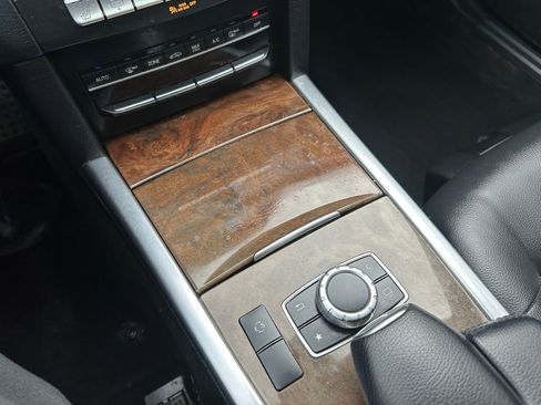 Used 2016 Mercedes-Benz E 350 4MATIC Sedan image 16